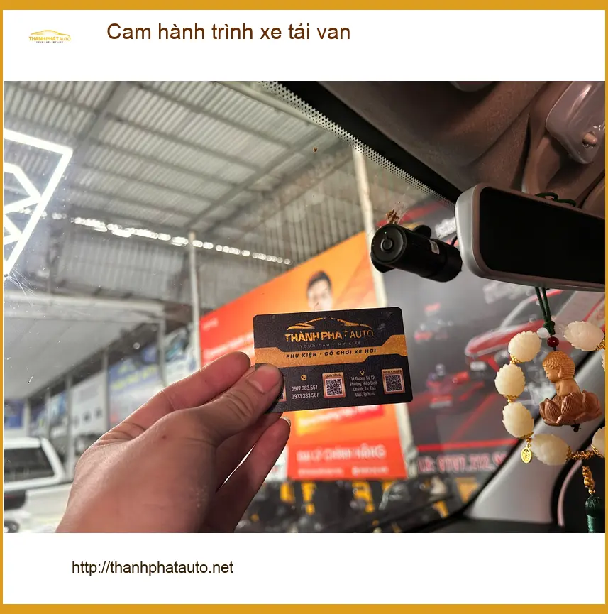 Chú Sơn lắp cam hành trình xe tải van cho Hyundai Solati tại Cần Giờ ảnh thực tế 3