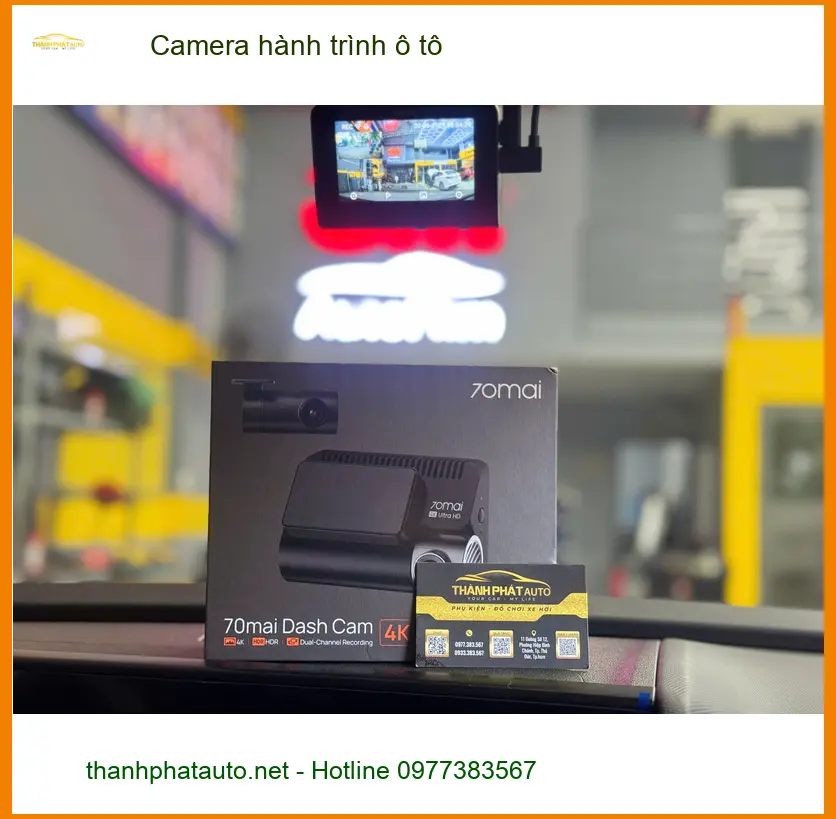 Anh Tuấn lắp camera hành trình ô tô cho Honda CR-V tại Quận 6 để ghi lại hành trình an toàn