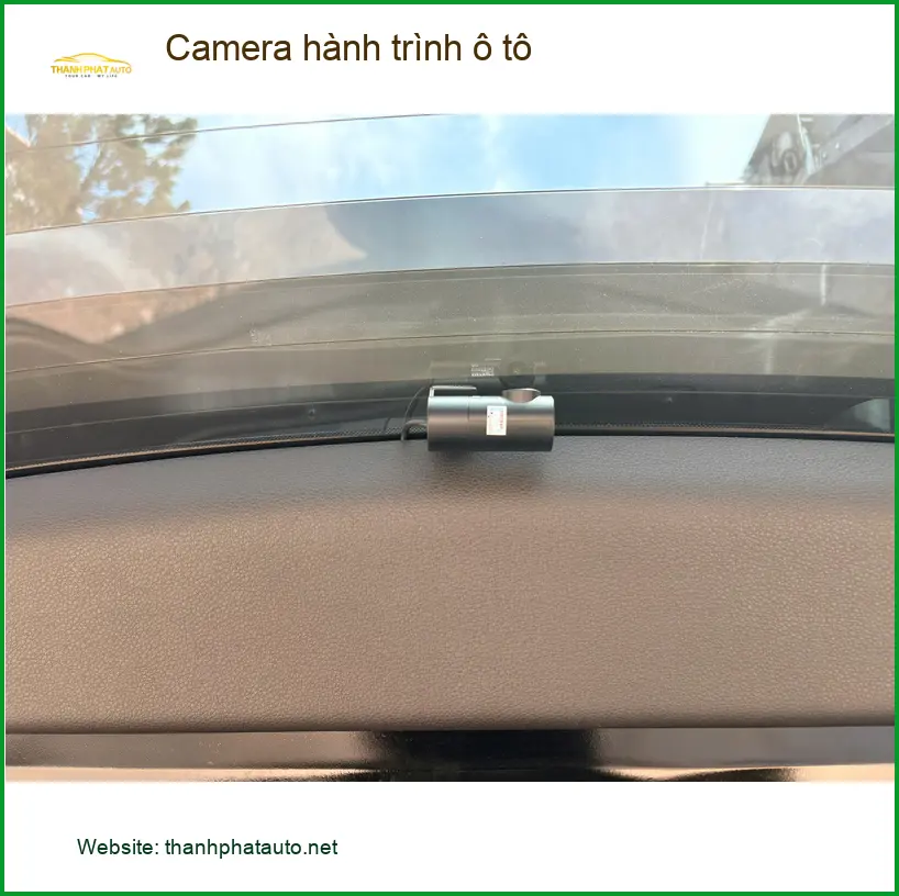 Anh Kiệt lắp Camera hành trình ô tô cho VinFast Lux A2.0 tại Củ Chi ảnh thực tế 2