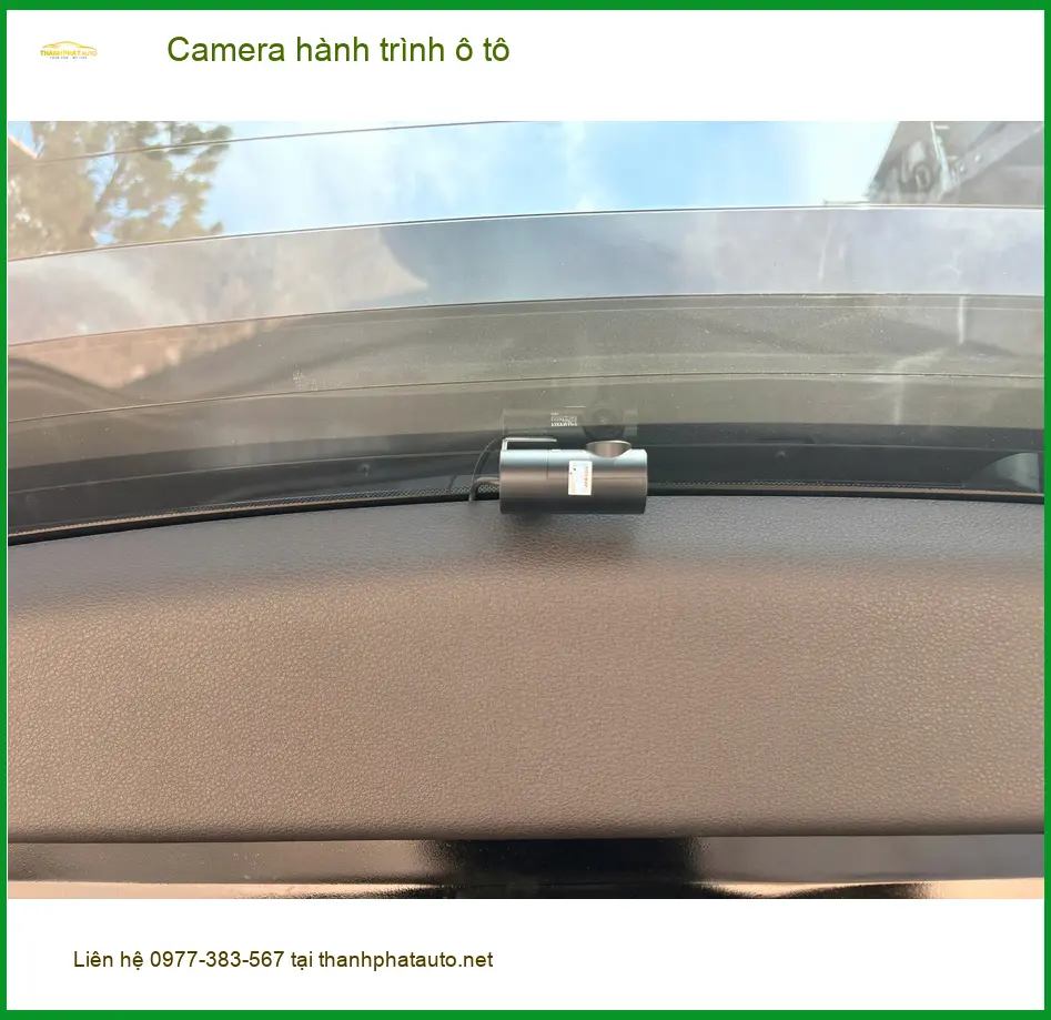 Anh Hưng lắp Camera hành trình ô tô Toyota Vios tại Quận 9 đảm bảo an toàn