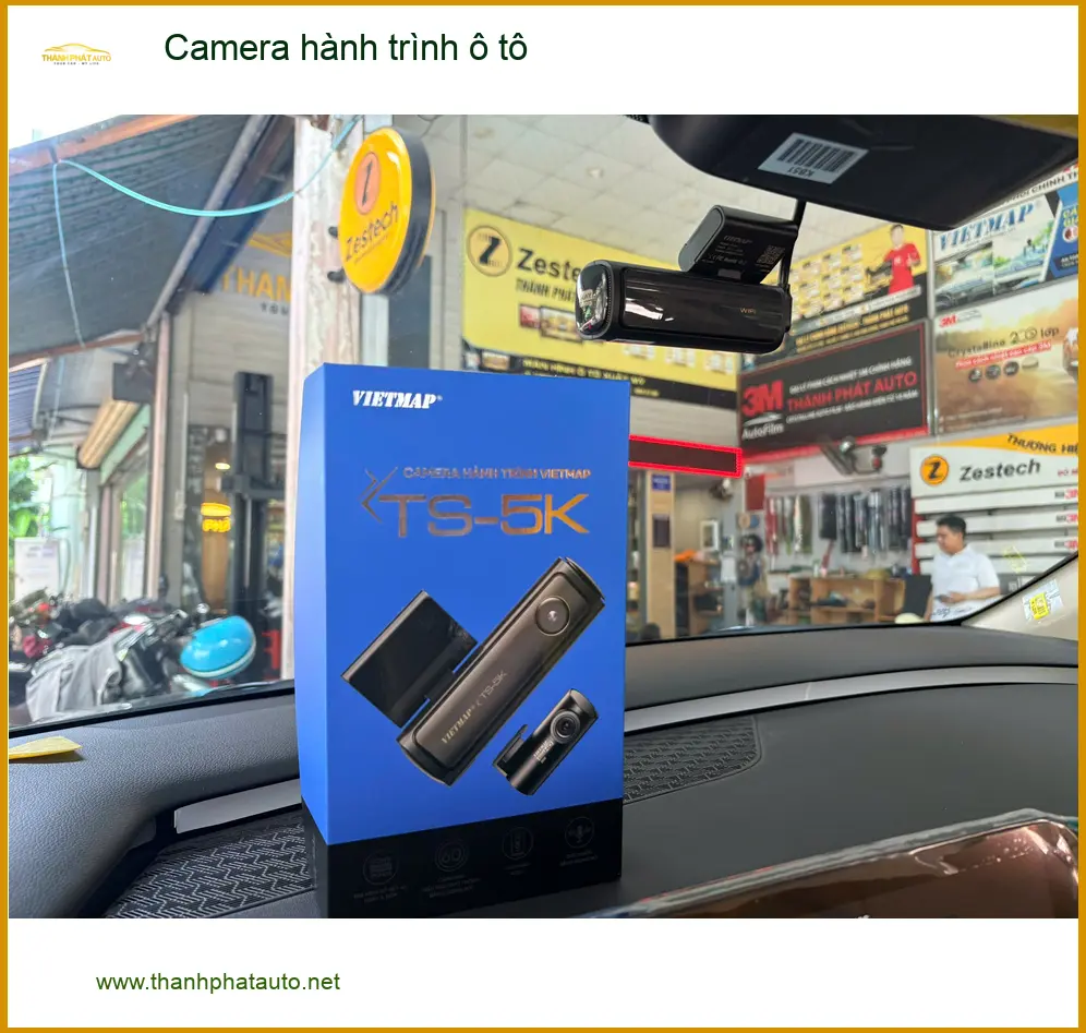 Chị Thảo lắp camera hành trình ô tô cho Hyundai Accent tại Quận 2 ảnh thực tế 2