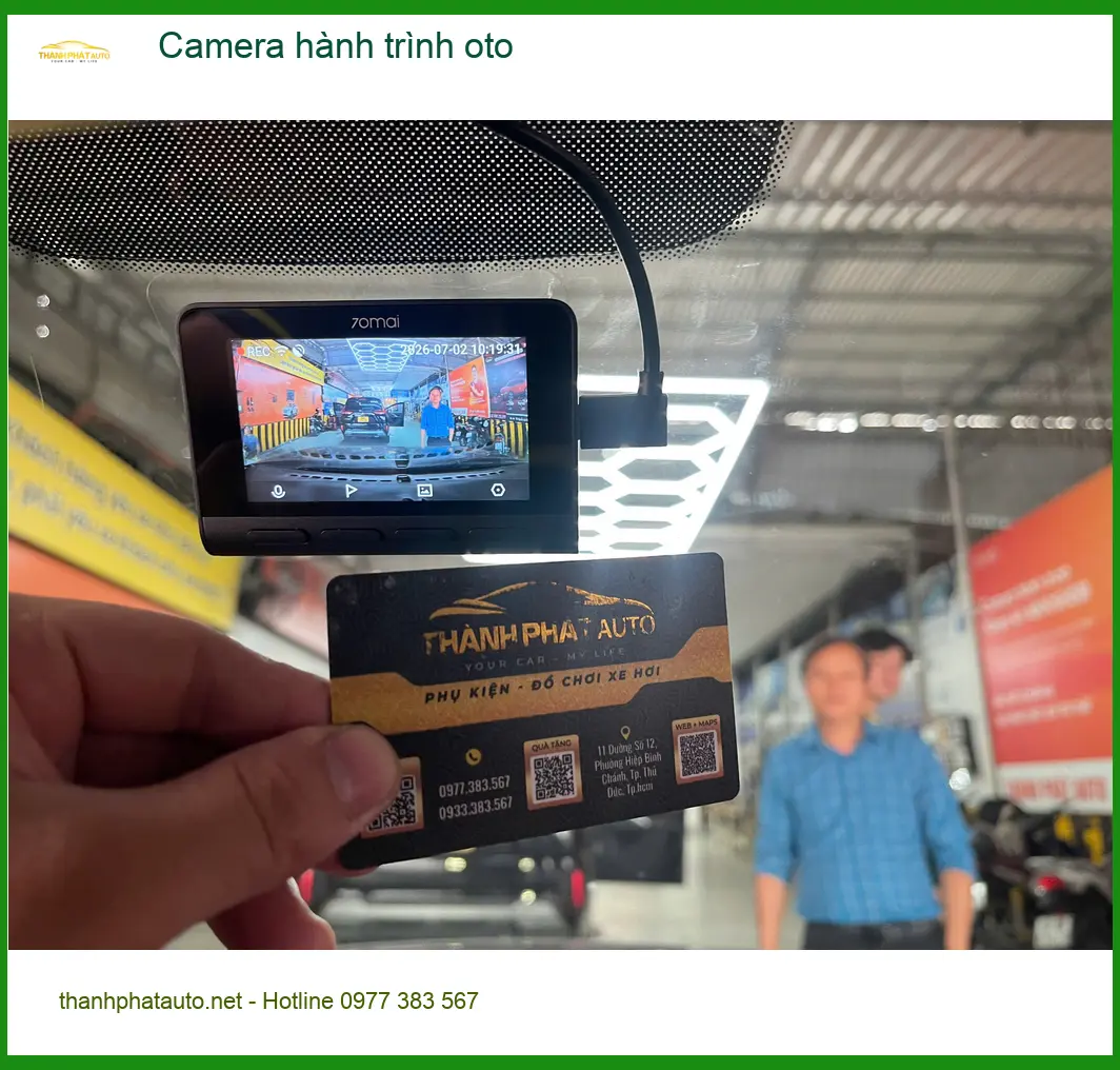 Anh Khang lắp Camera hành trình oto cho Honda CRV tại Quận Thủ Đức