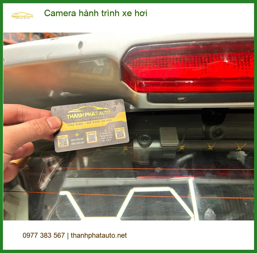Anh Minh lắp Camera hành trình xe hơi Mazda CX-5 ở Quận 9 tránh va chạm ảnh thực tế 2