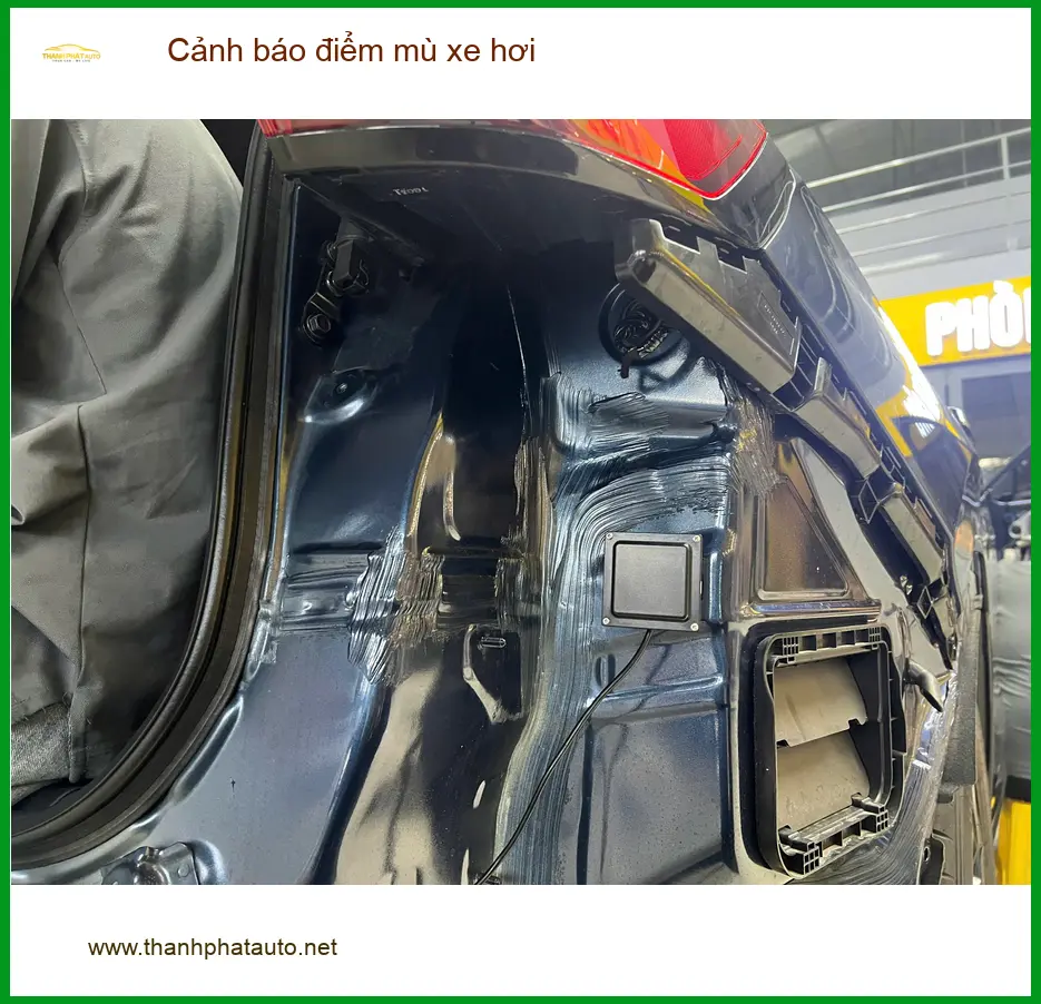 Anh Kiên lắp cảnh báo điểm mù Hyundai Creta tại Quận 1 để lái an toàn hơn