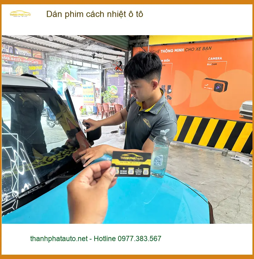 Chị Thanh Nga dán phim cách nhiệt ô tô cho Toyota Vios tại Quận 2 ảnh thực tế 4