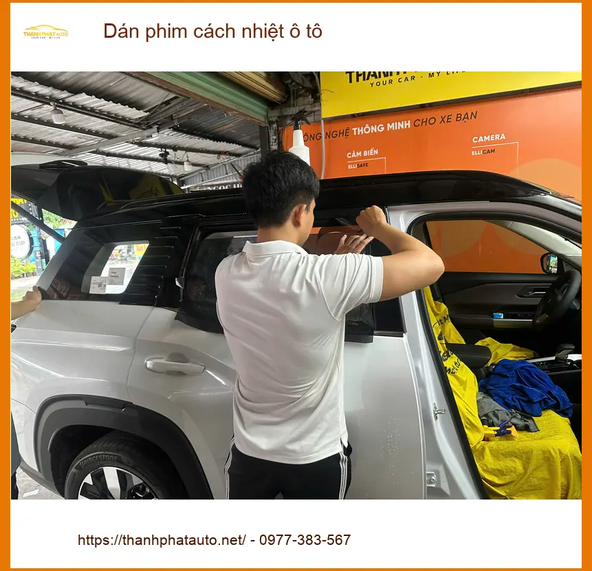 Chị Thảo dán phim cách nhiệt ô tô Hyundai Creta chống nóng hiệu quả tại Cần Giờ