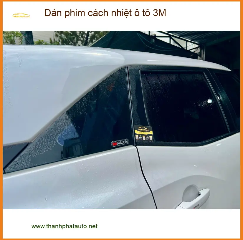 Anh Đình dán phim cách nhiệt ô tô 3M cho Hyundai Creta tại Quận 10 để chống nóng hiệu quả