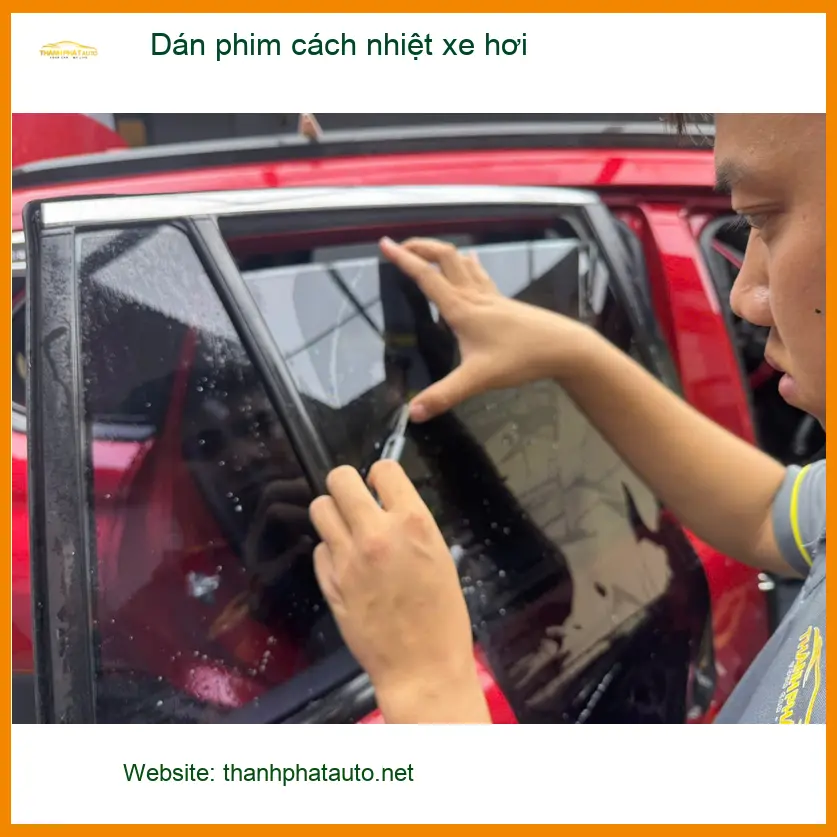Anh Bách dán phim cách nhiệt xe hơi Honda CR-V tại Quận 12 chuẩn bị đón mùa hè nóng bức ảnh thực tế 2