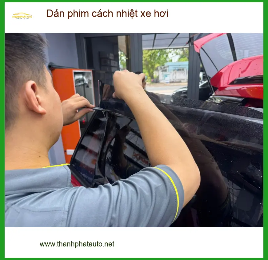 Anh Bảo dán phim cách nhiệt xe hơi Ford Everest Quận Bình Thạnh để làm mát ảnh thực tế 2