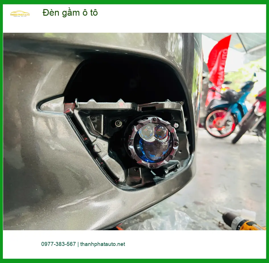Chú Sáng độ đèn gầm ô tô Honda CR-V tại Quận 7 để cải thiện tầm nhìn tối ảnh thực tế 4