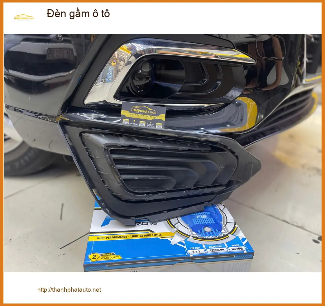 Chú Minh lắp đèn gầm ô tô Hyundai Creta tại Quận 12 vì đèn yếu ảnh thực tế 5