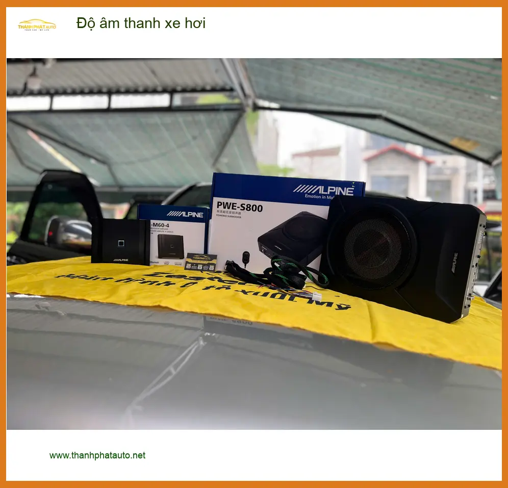 Chú Cường độ âm thanh xe hơi Toyota Camry tại Quận 2 vì loa zin đã rè ảnh thực tế 3