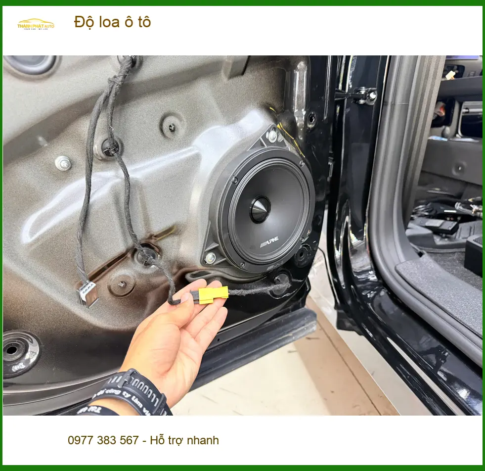 Chị Hằng độ loa ô tô Kia K3 tại Quận 12 cho âm thanh sống động ảnh thực tế 2
