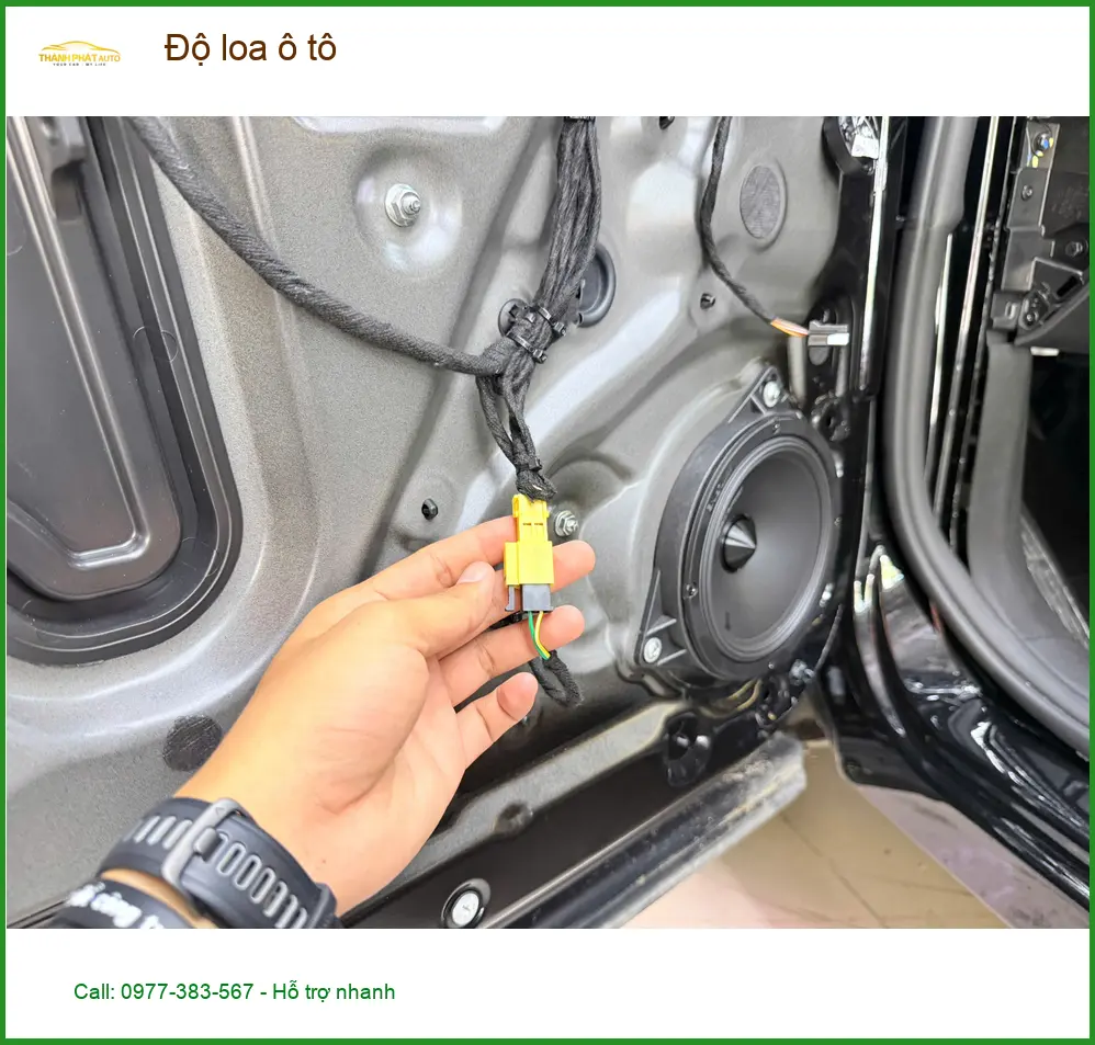 Chị Hằng độ loa ô tô Kia K3 tại Quận 12 cho âm thanh sống động ảnh thực tế 3