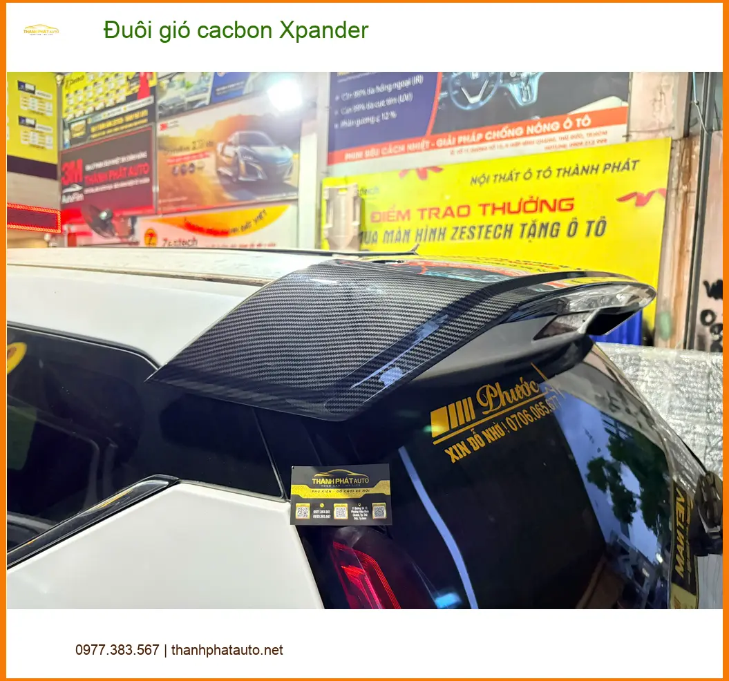Anh Khải độ đuôi gió cacbon Xpander tại Quận 9 để xe thêm thể thao và nổi bật