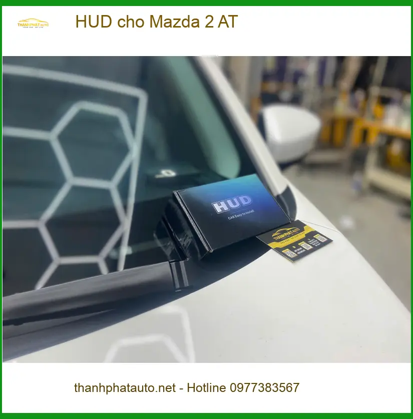 Chú Long lắp HUD cho Mazda 2 AT tại Quận 10 để tập trung lái xe ảnh thực tế 2