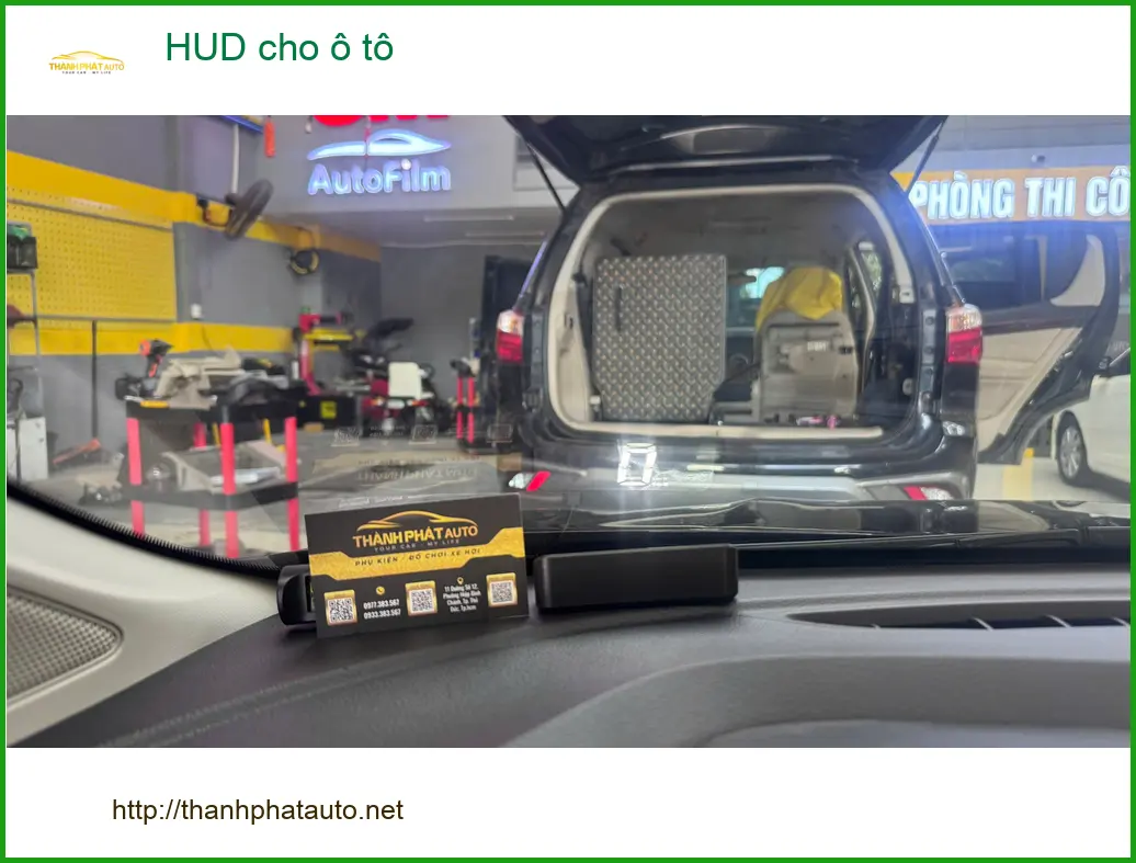 Anh Tùng lắp HUD cho ô tô Hyundai Accent tại Quận Tân Phú để lái xe an toàn hơn