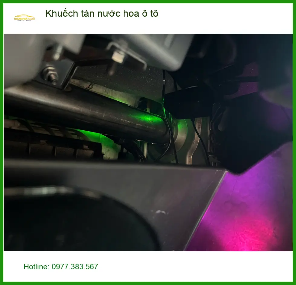Chị Thanh lắp khuếch tán nước hoa ô tô cao cấp cho Hyundai Accent tại Quận 8 ảnh thực tế 3