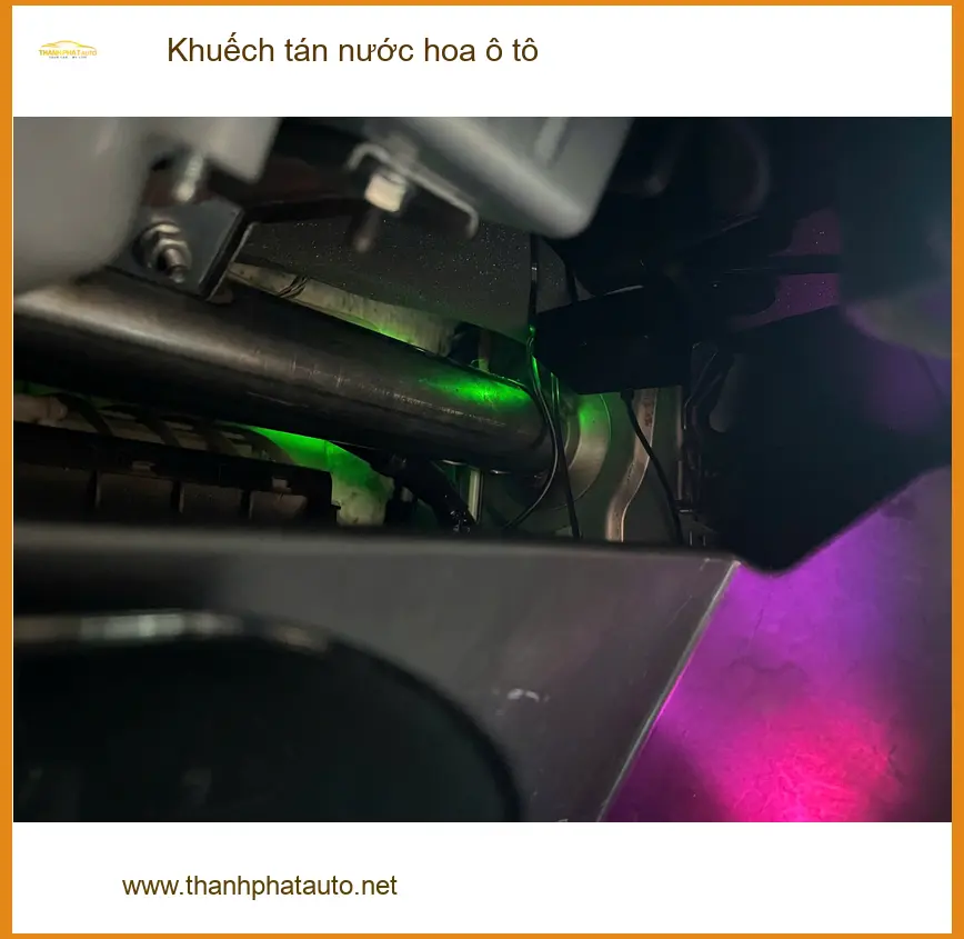 Anh Minh Khoa mua khuếch tán nước hoa ô tô Mazda CX-5 tại Thủ Đức để xe luôn thơm mát ảnh thực tế 2
