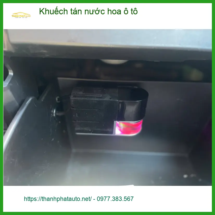 Chị Mai Anh lắp Khuếch tán nước hoa ô tô Hyundai Creta Quận 2 để xe thơm mát ảnh thực tế 2