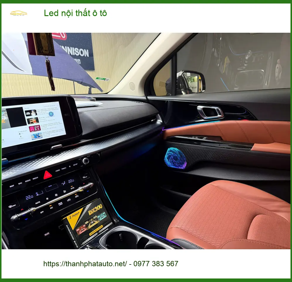 Chị Thảo gắn Led nội thất ô tô cho Honda Civic tại Thủ Đức ảnh thực tế 2