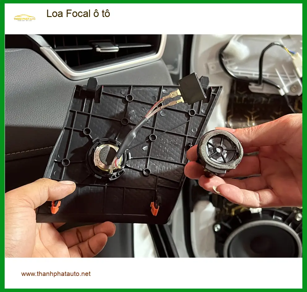 Anh Tùng lắp Loa Focal ô tô cho Mazda CX-5 ở Gò Vấp nghe nhạc thư giãn ảnh thực tế 2