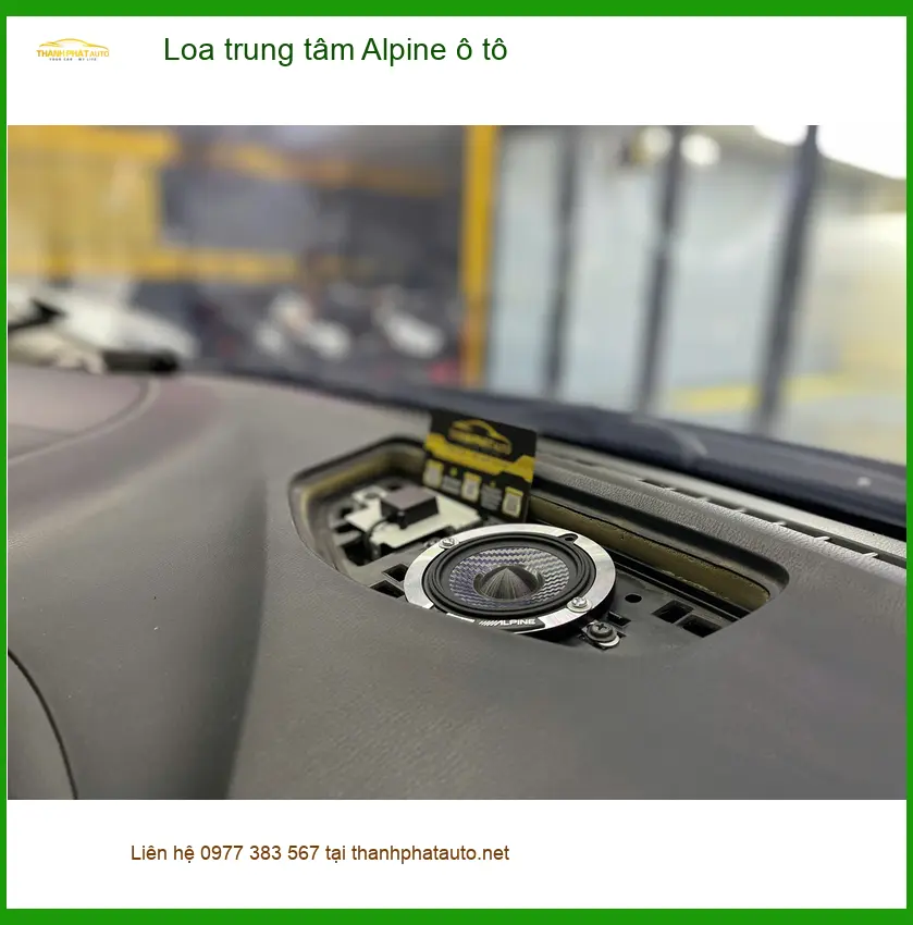 Chú Cường lắp loa trung tâm Alpine ô tô cho Hyundai Santa Fe tại Quận 2