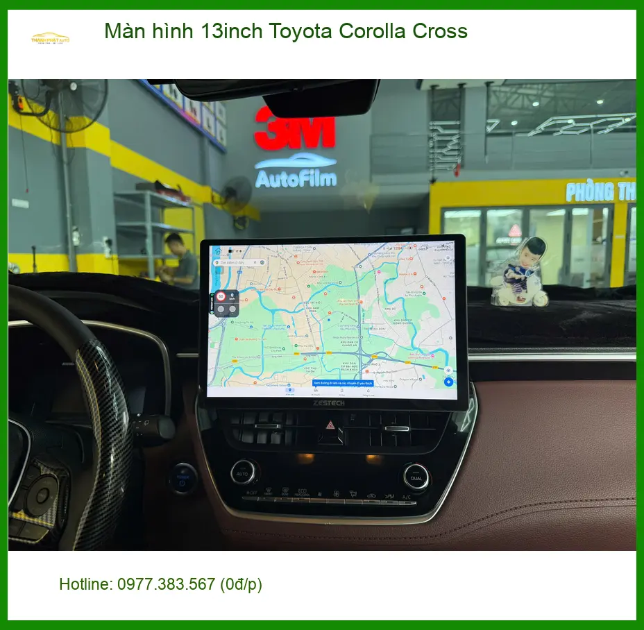 Anh Tấn lắp màn hình 13inch Toyota Corolla Cross tại Quận 10 để có trải nghiệm giải trí tốt hơn