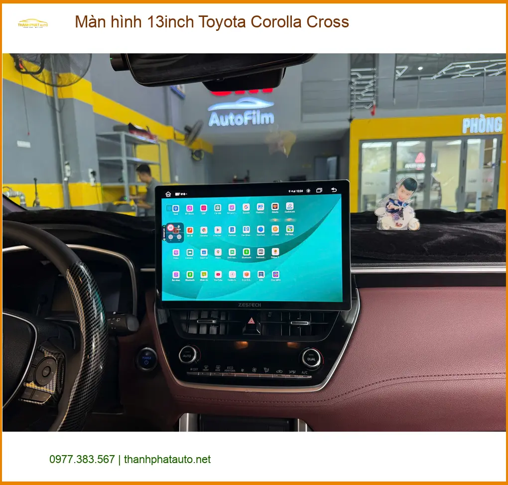 Chị An lắp màn hình 13inch Toyota Corolla Cross tại Quận 12 để xem bản đồ và giải trí tốt hơn ảnh thực tế 3