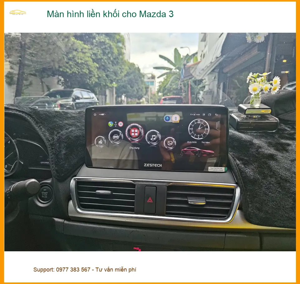 Anh Tùng lắp màn hình liền khối cho Mazda 3 tại Quận 12 để có giải trí đa phương tiện