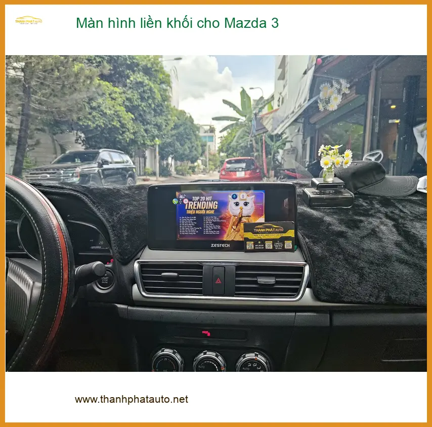 Anh Tùng lắp màn hình liền khối cho Mazda 3 tại Quận 12 để có giải trí đa phương tiện ảnh thực tế 4