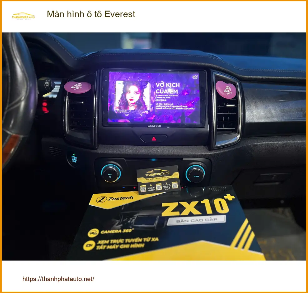 Chị Thảo nâng cấp màn hình ô tô Everest tại Quận 6 vì màn zin không có camera 360