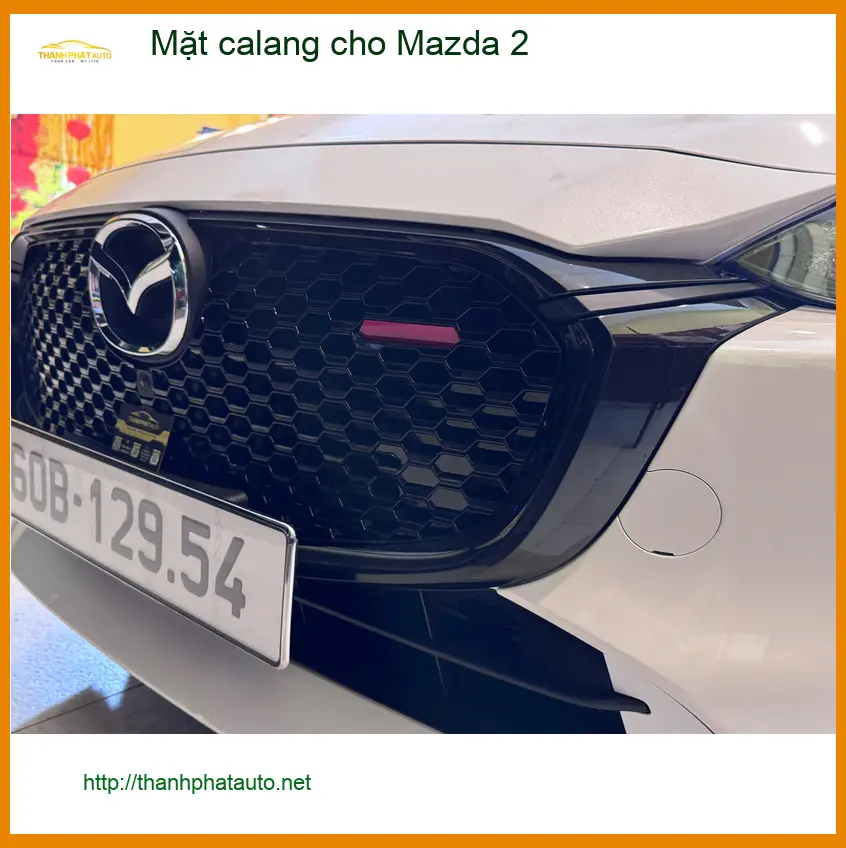 Anh Khải độ mặt calang mới cho Mazda 2 ở Quận 6 để xe thêm phần thể thao