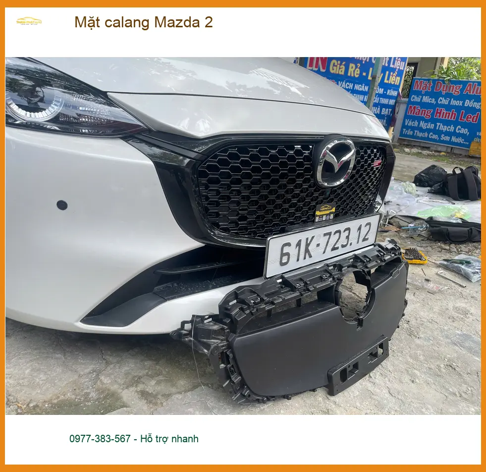 Anh Bách nâng cấp mặt calang Mazda 2 tại Quận 2 để xe trông thể thao và cá tính hơn