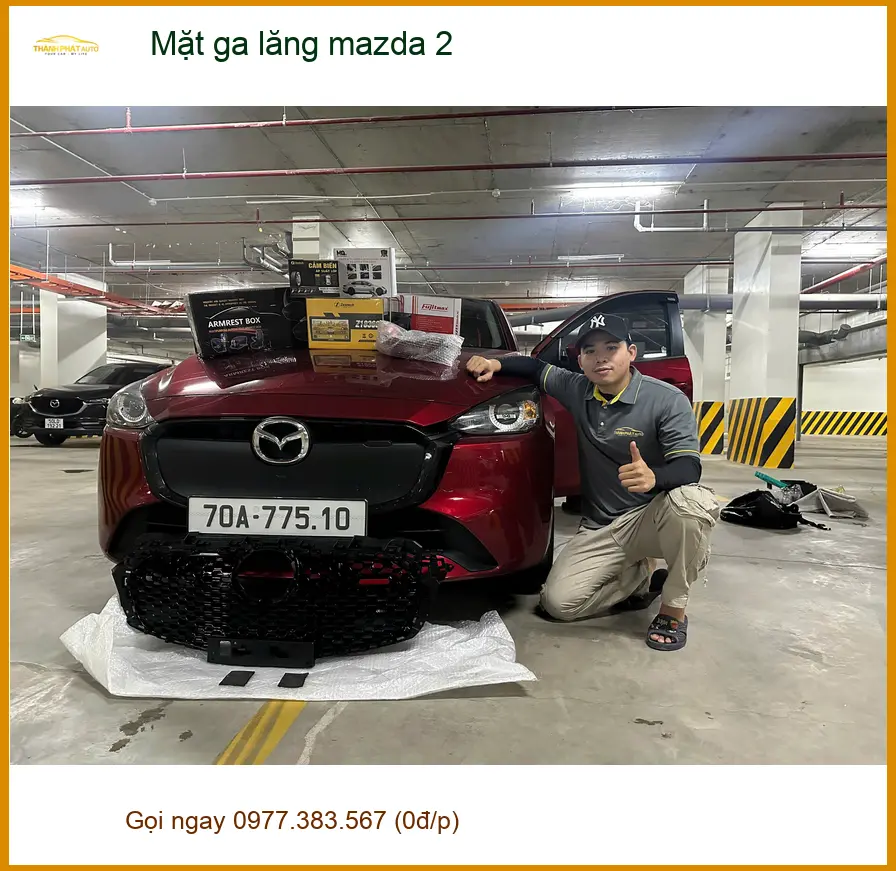 Anh Tấn độ mặt ga lăng Mazda 2 tại Quận 2 để tăng vẻ thể thao cho xe