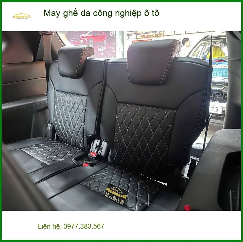 Anh Tấn may ghế da công nghiệp ô tô cho Toyota Raize tại Quận 4 để nội thất sang trọng hơn ảnh thực tế 4