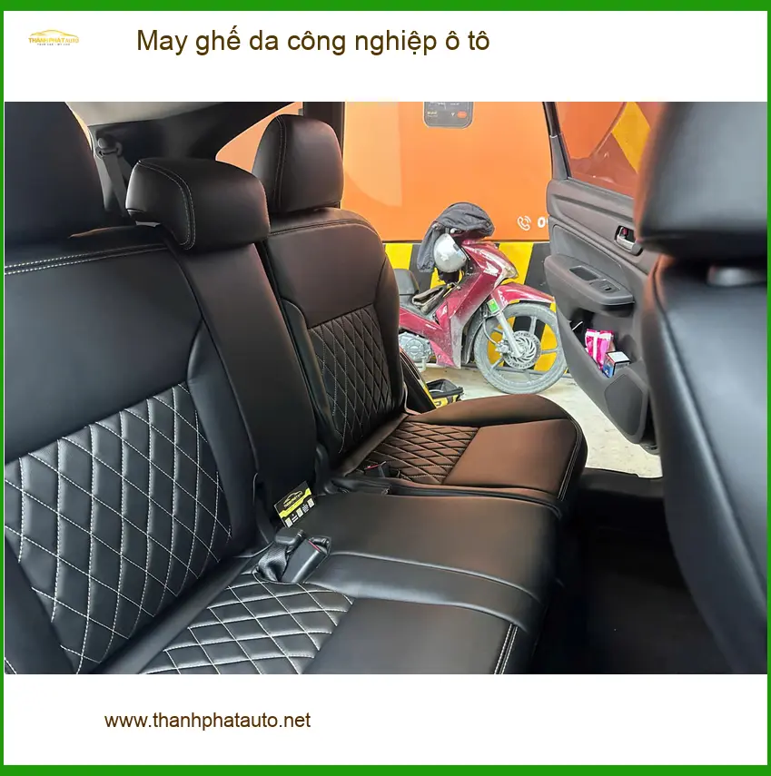 Chị Hằng bọc lại ghế da công nghiệp cho Kia Sorento ở Quận 12 ảnh thực tế 3