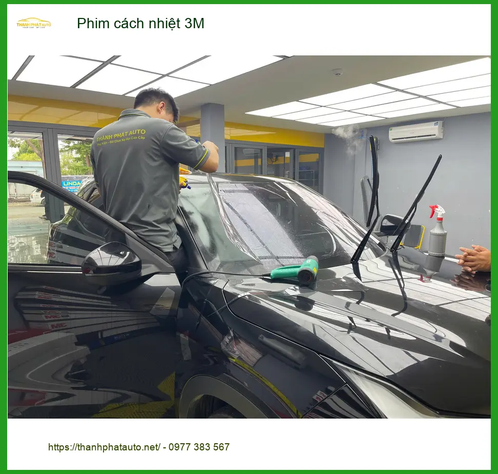 Anh Khải dán phim cách nhiệt 3M cho Toyota Vios tại Quận Tân Phú để chống nóng gay gắt ảnh thực tế 2