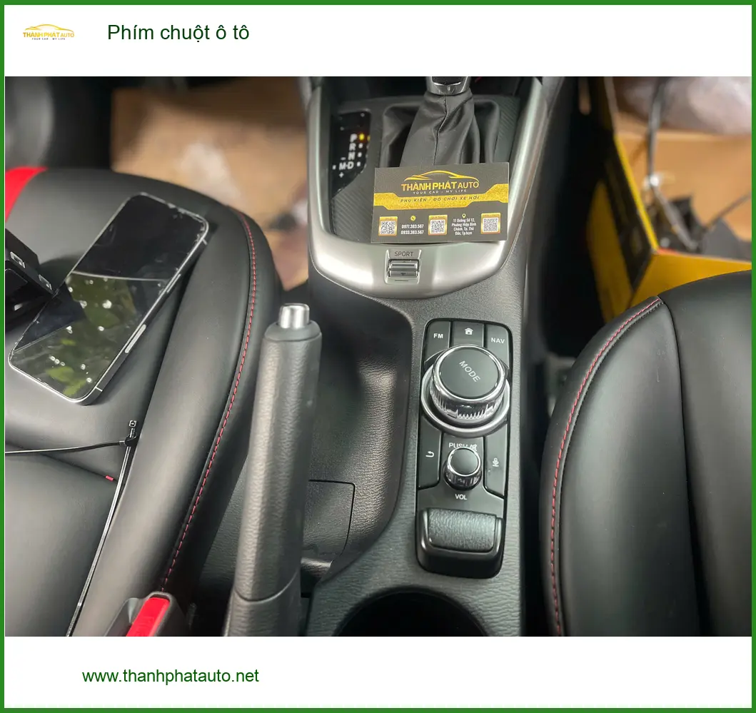 Cô Thu lắp phím chuột ô tô cho Mazda CX-5 tại Bình Chánh để điều khiển dễ dàng ảnh thực tế 2