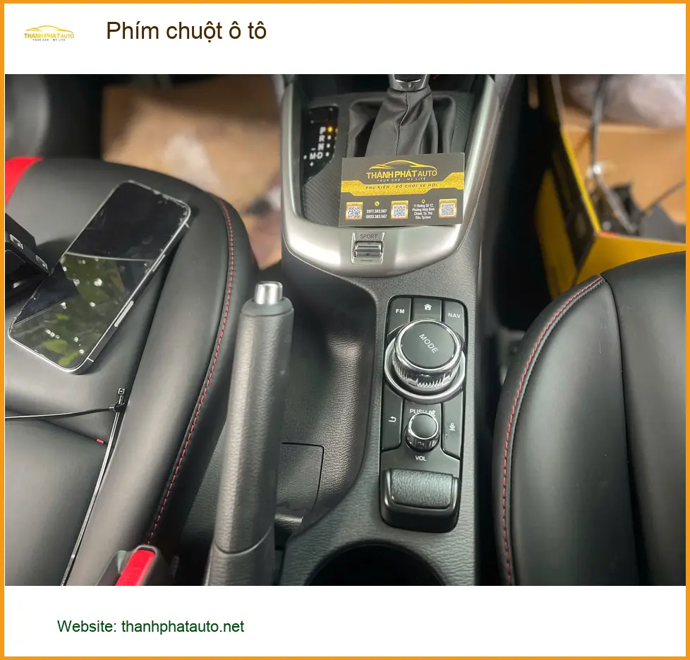 Anh Quân lắp phím chuột ô tô Hyundai Accent tại Quận 4 cho tiện điều khiển ảnh thực tế 3