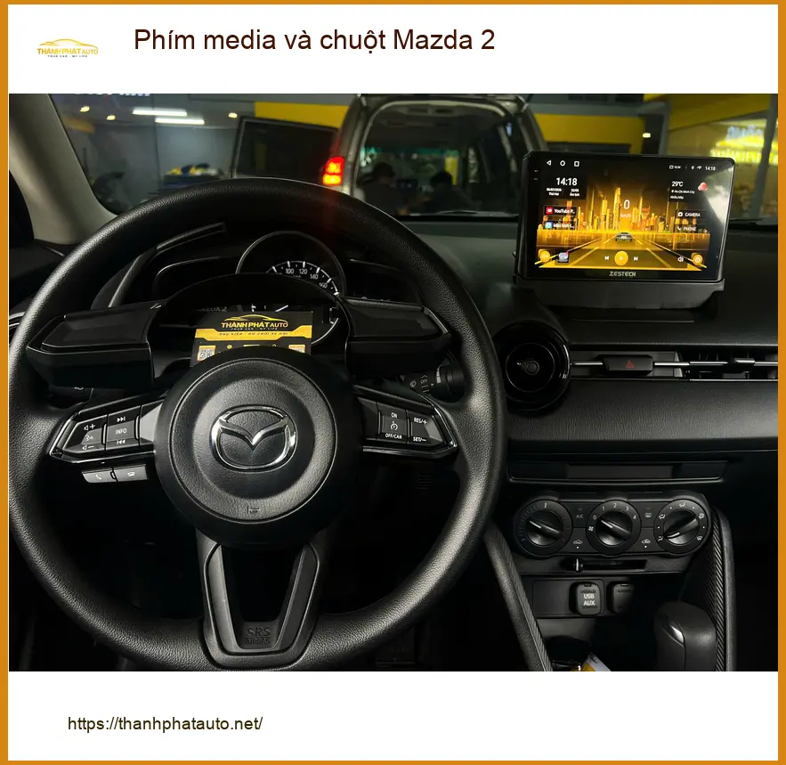 Chị Tuyết lắp phím media và chuột Mazda 2 tại Quận Thủ Đức để điều khiển mượt mà