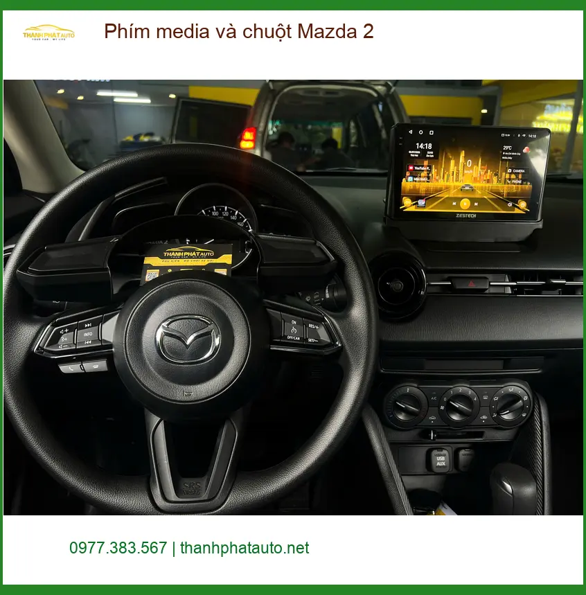 Anh Minh lắp phím media và chuột Mazda 2 tại Quận 10 để thao tác giải trí tiện lợi hơn ảnh thực tế 2