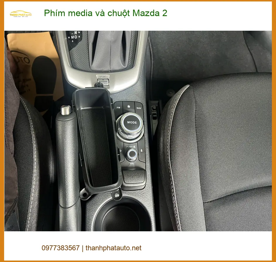 Anh Minh lắp phím media và chuột Mazda 2 tại Quận 10 để thao tác giải trí tiện lợi hơn ảnh thực tế 3
