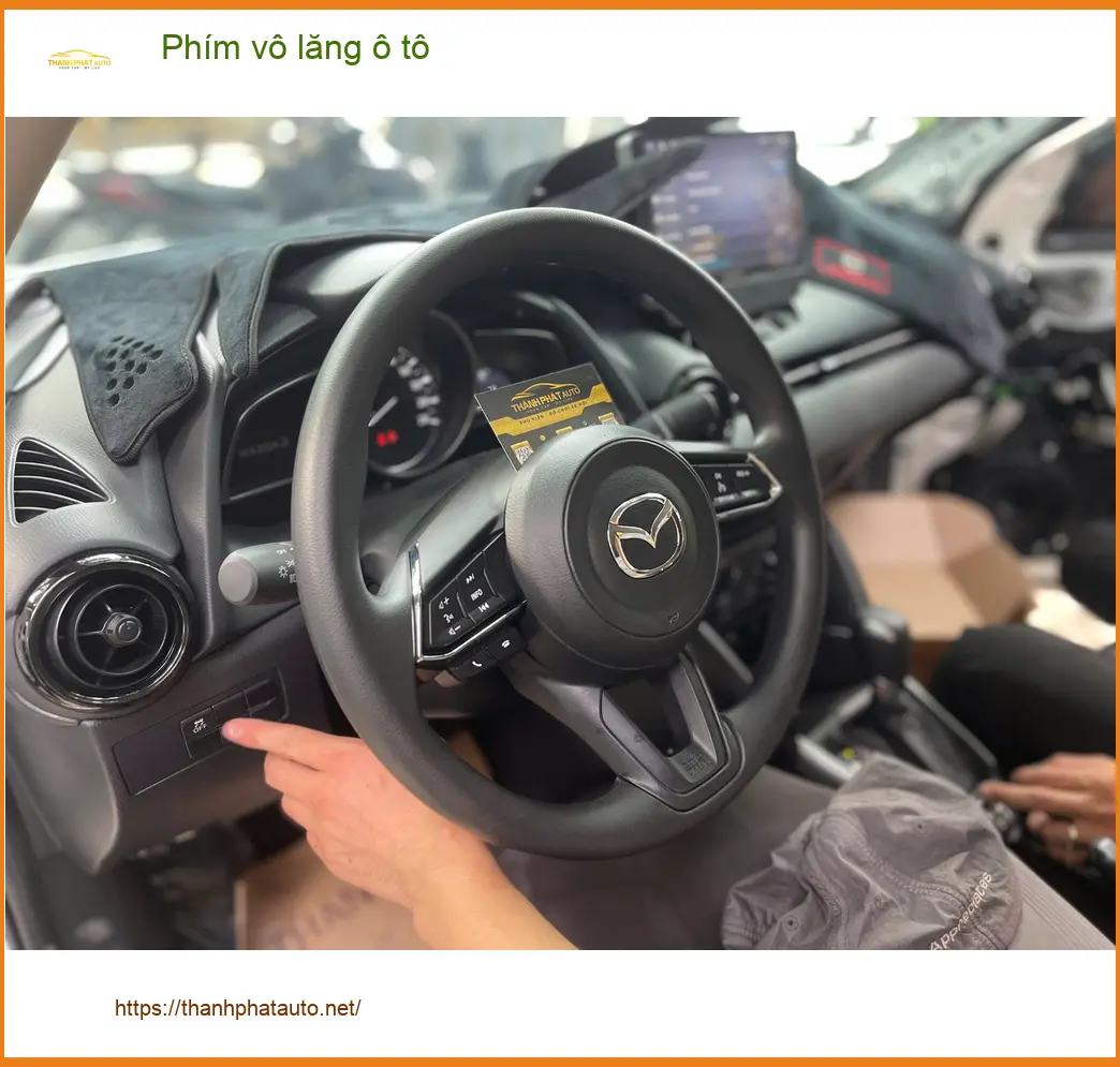 Chị Thảo lắp phím vô lăng ô tô cho Kia K3 tại Quận 9 vì phím zin hỏng