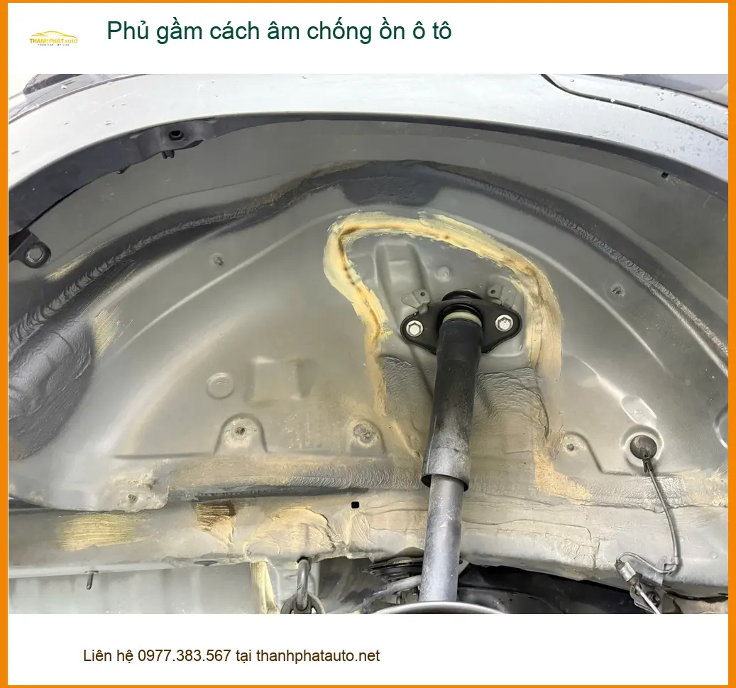 Anh Tùng Honda CRV phủ gầm cách âm chống ồn tại Tân Bình, xe êm ru ảnh thực tế 2