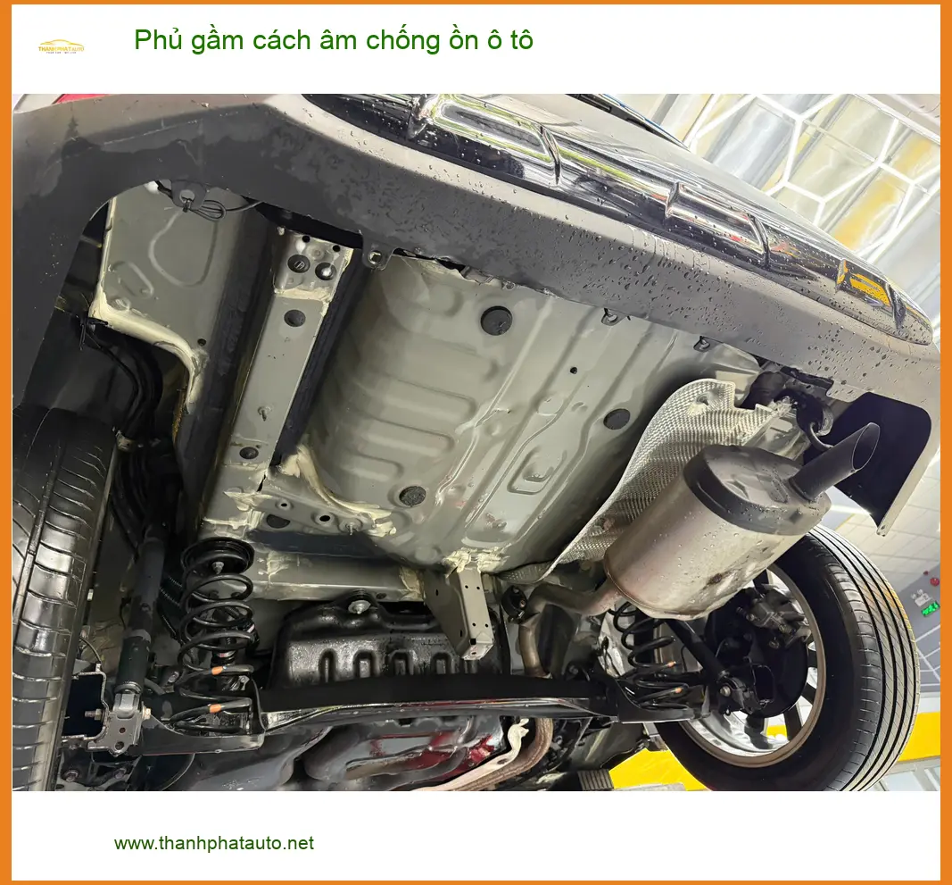 Anh Khang phủ gầm cách âm chống ồn Suzuki XL7 tại Hóc Môn giảm tiếng vọng đường ảnh thực tế 3