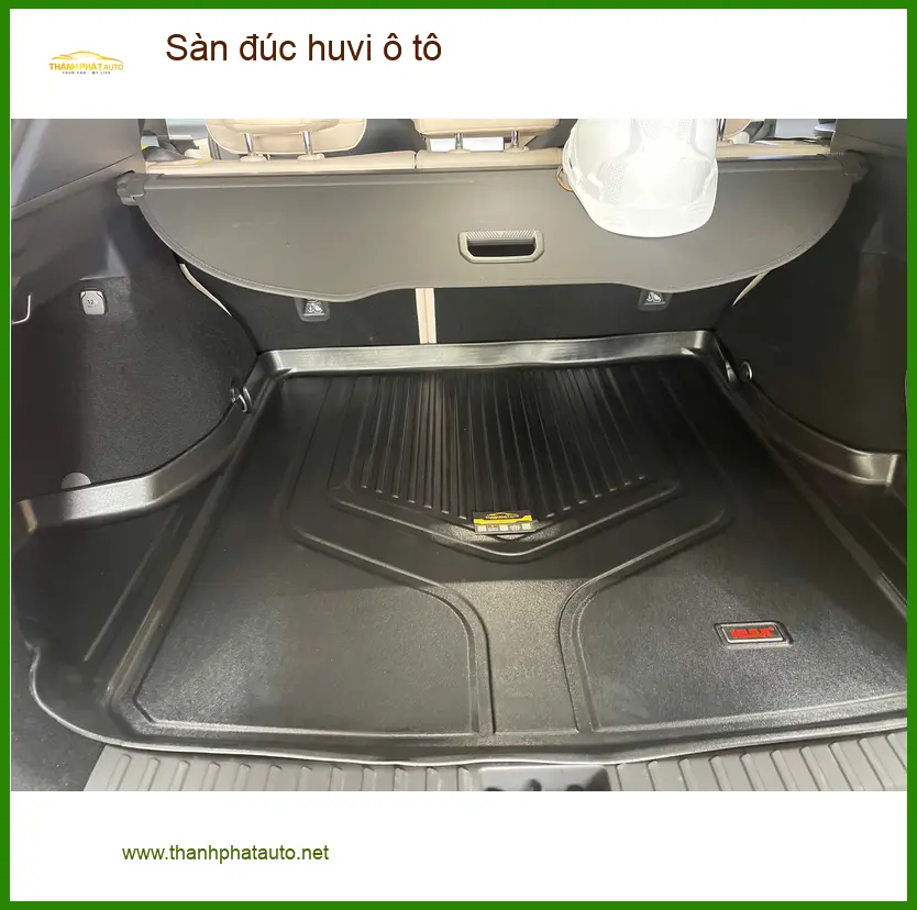 Anh Khải thay sàn đúc huvi ô tô Hyundai Creta tại Quận 5 để nội thất sạch hơn ảnh thực tế 2