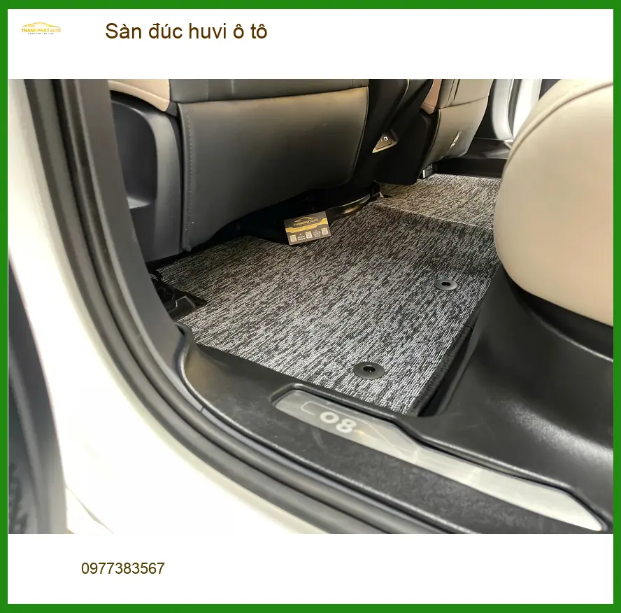 Chị Hà lắp sàn đúc huvi ô tô cho Toyota Camry tại Quận 9 ảnh thực tế 4