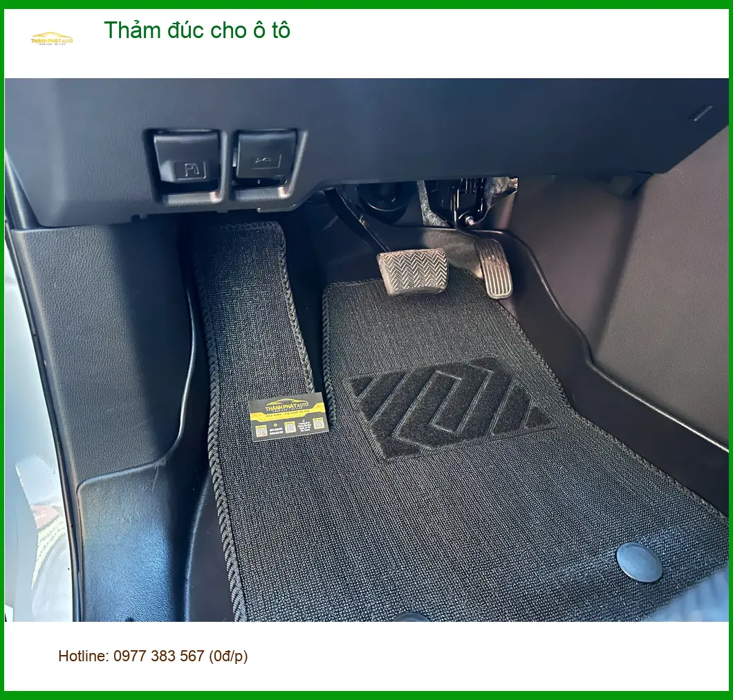 Chị Bích lắp thảm đúc cho Kia Carnival tại Hóc Môn để nội thất luôn sạch và sang ảnh thực tế 2