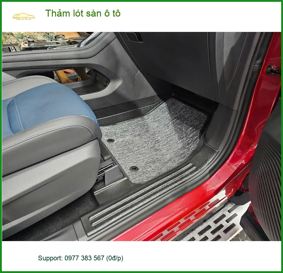Anh Cường thay thảm lót sàn ô tô Honda HR-V tại Quận 1 để xe luôn sạch